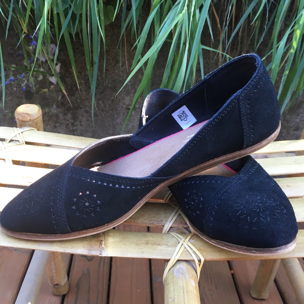 TOMS Jutti suede flats